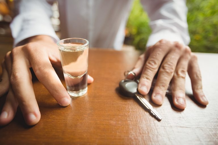 K čemu slouží alkohol kalkulačka a dá se na ni spolehnout?